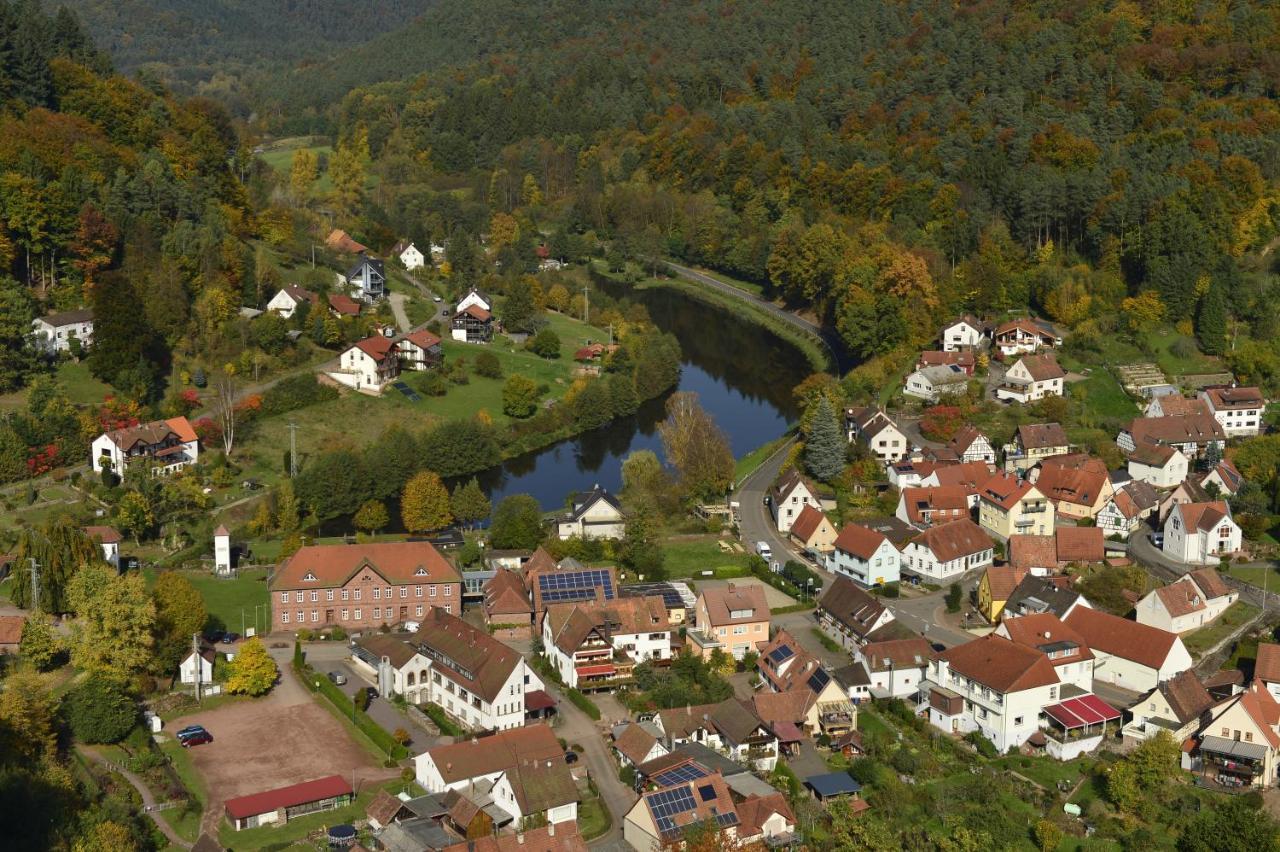 Landhotel Zur Wegelnburg Bruchweiler-Barenbach Luaran gambar