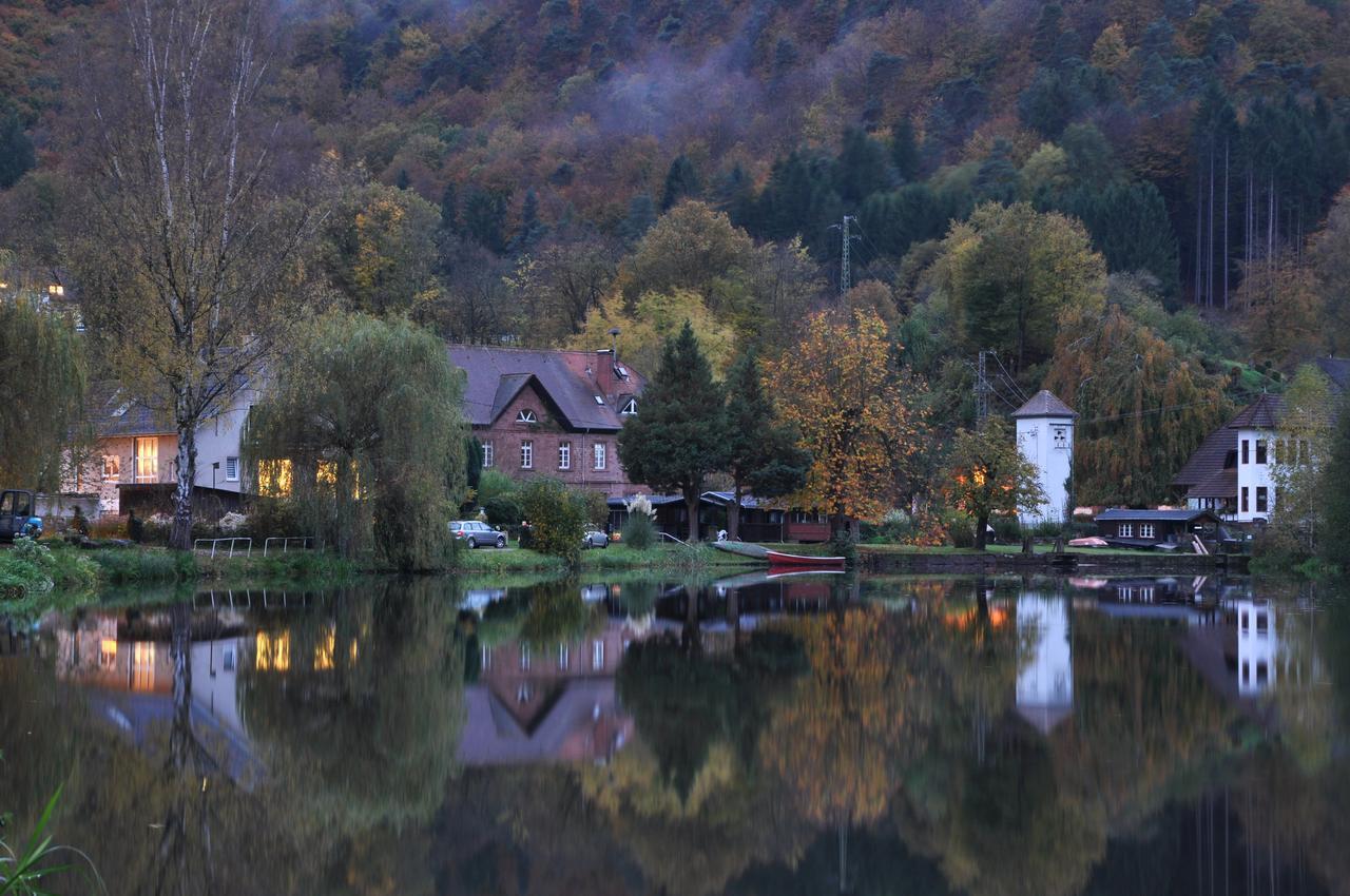 Landhotel Zur Wegelnburg Bruchweiler-Barenbach Luaran gambar